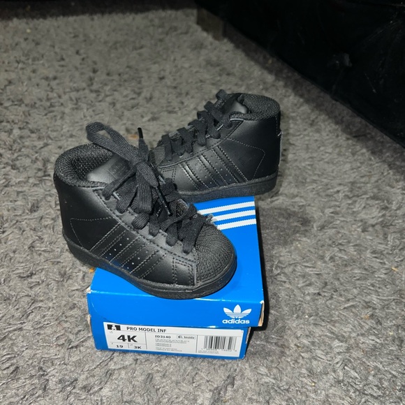 Adidas Pro Model - Picture 3 of 3